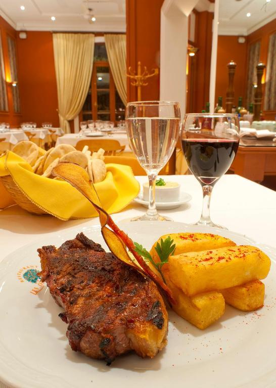 Hotel Libertador Tandil Ngoại thất bức ảnh